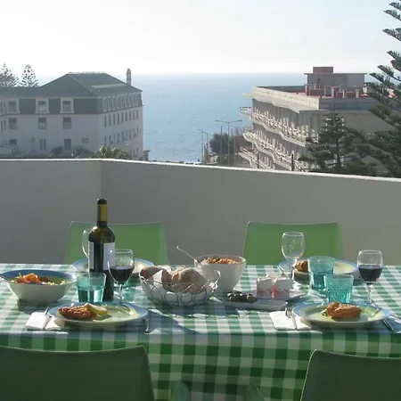 Casa Da Baleia Apartment *